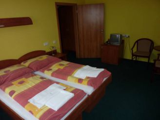  Double Room - Disability Access