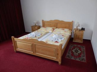 Улучшенный двухместный номер с 1 кроватью или 2 отдельными кроватями