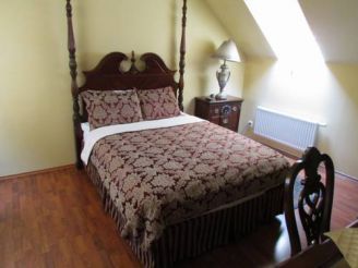 Comfort Two-Bedroom Apartment with Queen Beds