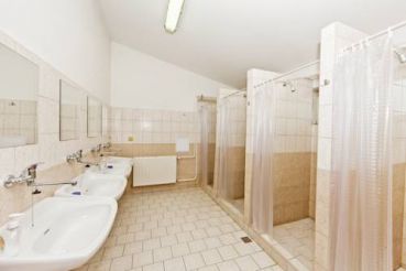 Double or Twin with Shared Bathroom 