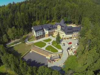 Spa Hotel Zamek Lužec