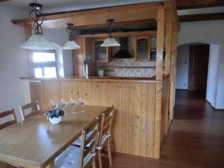 Two-Bedroom Apartment with Mountain View